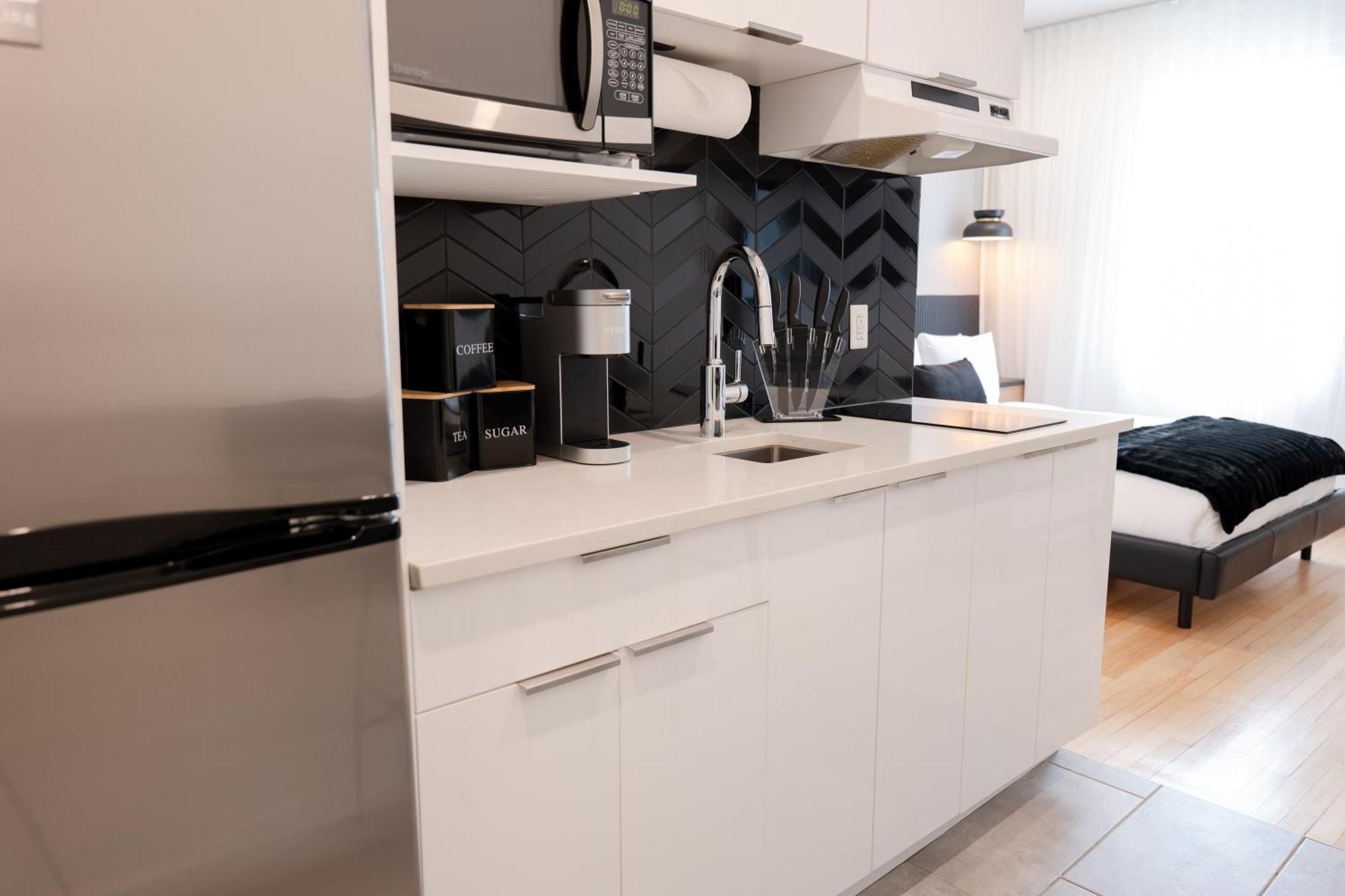 #3 - Chic - Self Check In - Plateau - St-denis - Ac - Tv Montreal